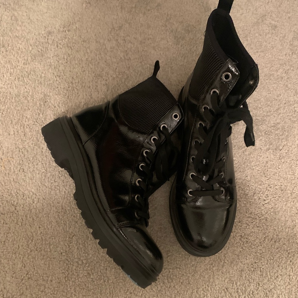 Combat boots